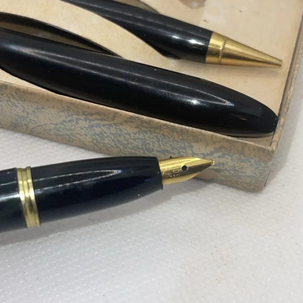 Vintage Comet Fountain Pen 14kt gold Fine nib, Pencil & Pen Set in Box